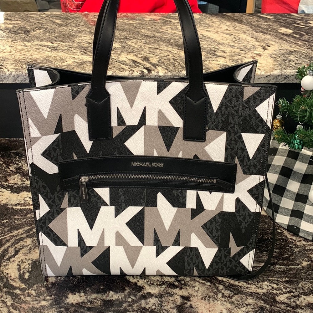 Michael Kors Tote